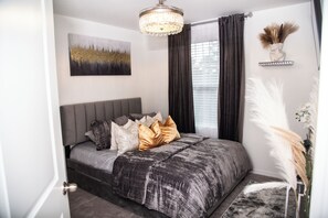 3 Schlafzimmer, Bügeleisen/Bügelbrett, WLAN, Bettwäsche