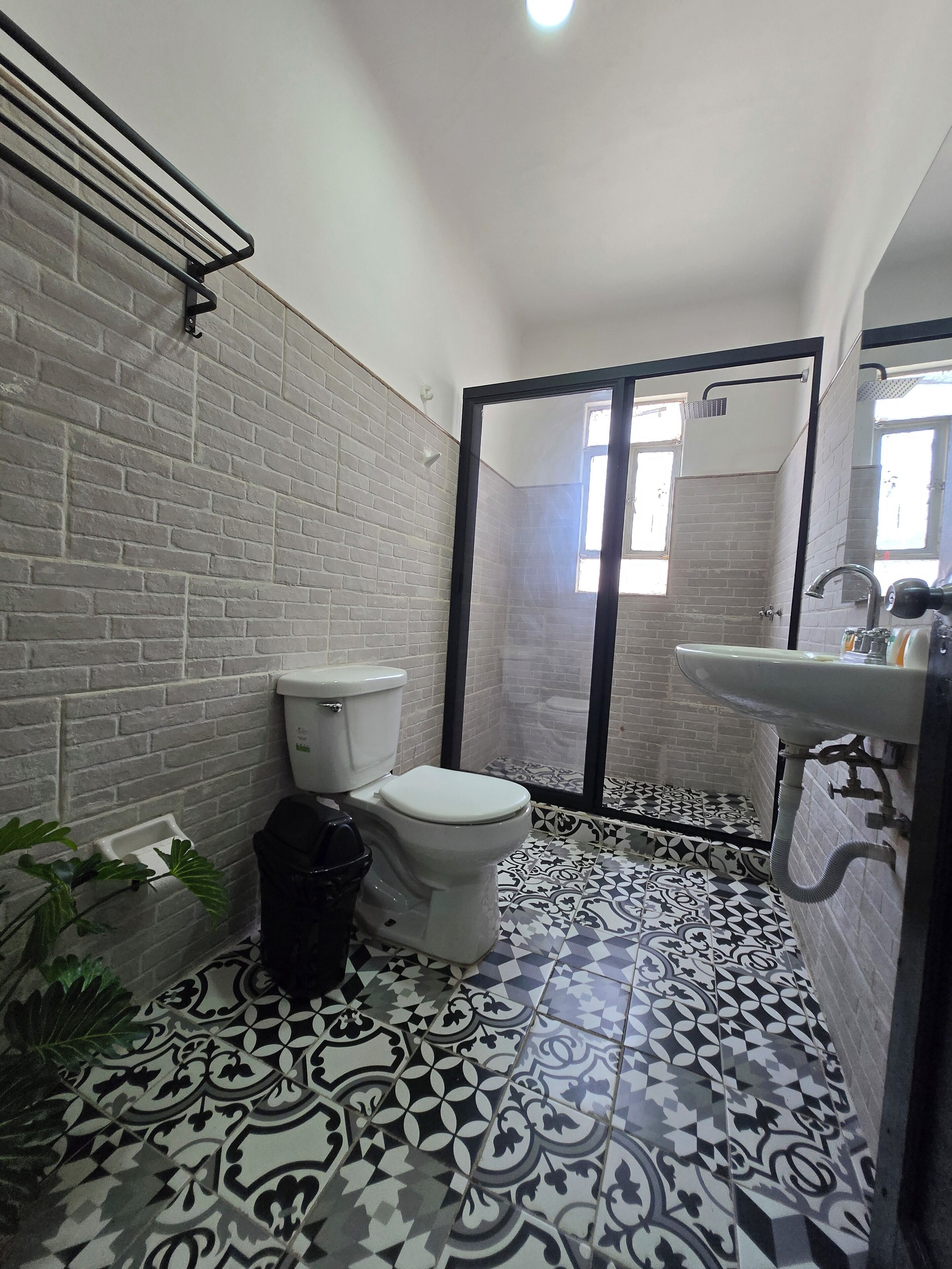 Family Room | Bathroom | Shower, rainfall showerhead, towels, soap