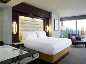 1 bedroom, iron/ironing board, WiFi, bed sheets - Elara, a Hilton Grand Vacations Club - Studio Plus - SLP (Las Vegas)