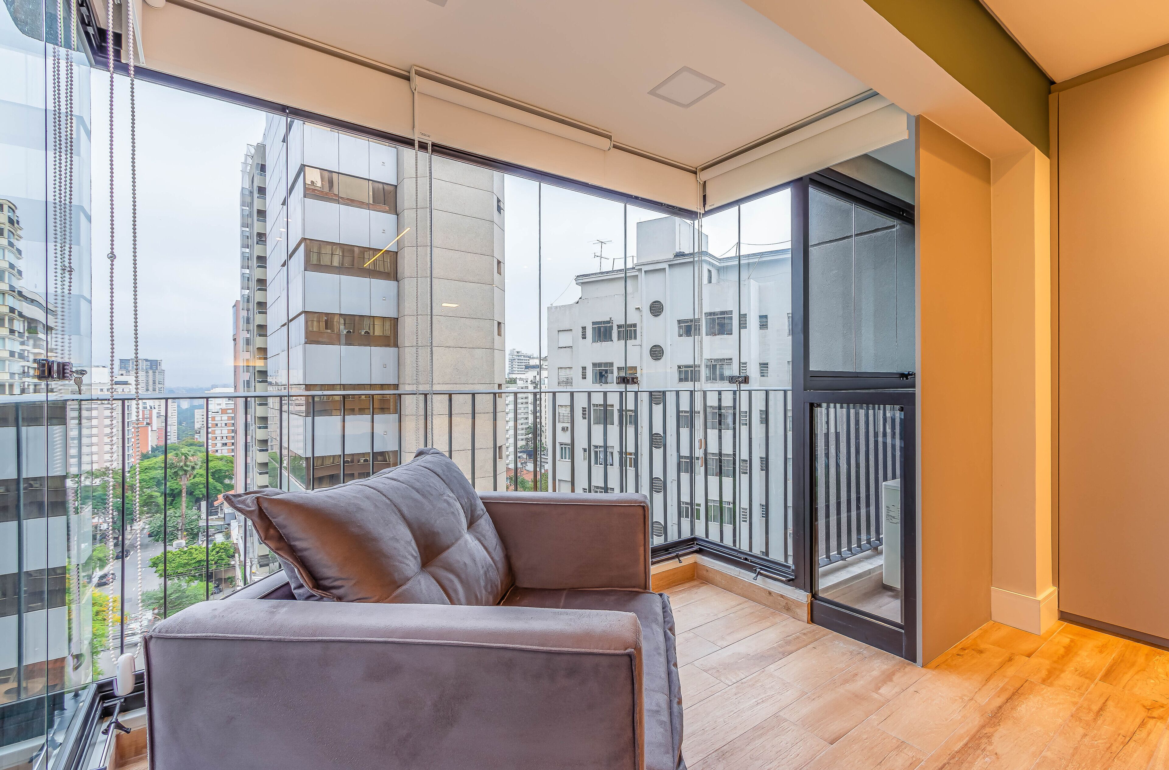 开间 | 起居区 | 32-英寸智能电视（配 备数码频道）