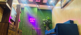 Luxury Private Top Floor Apartment in Bahria Town