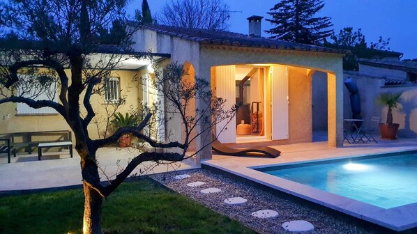 Piscine extérieure, piscine chauffée