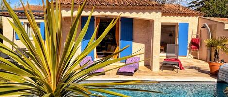 屋外プール、温水プール