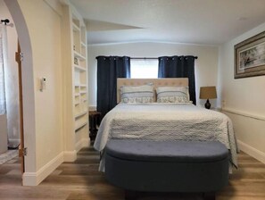 1 bedroom, desk, iron/ironing board, free WiFi