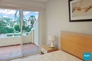 วิลล่า | 4 ห้องนอน, Wi-Fi ฟรี