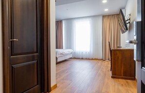 1 bedroom, WiFi, bed sheets - Voyager # 4 (Mamaia-Sat)