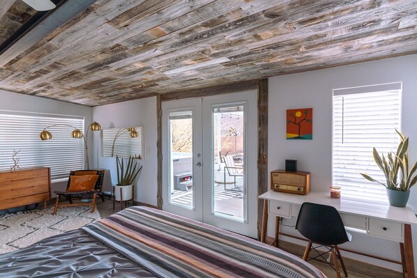 1 habitación, tabla de planchar con plancha, cuna de viaje y wifi 