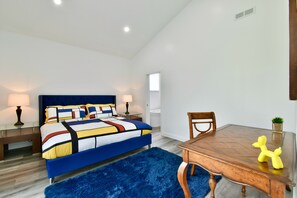 3 chambres, fer et planche à repasser, Wi-Fi, draps fournis