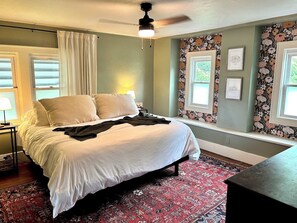 3 bedrooms, travel cot, WiFi, bed sheets