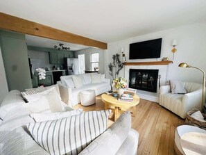 TV, fireplace, offices