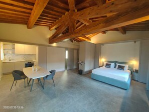3 camere, ferro/asse da stiro, Wi-Fi gratuito, lenzuola