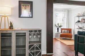 Interior - 2 BR retreat in the heart of historic Gordonsville -Walkable to many attractions (Gordonsville)