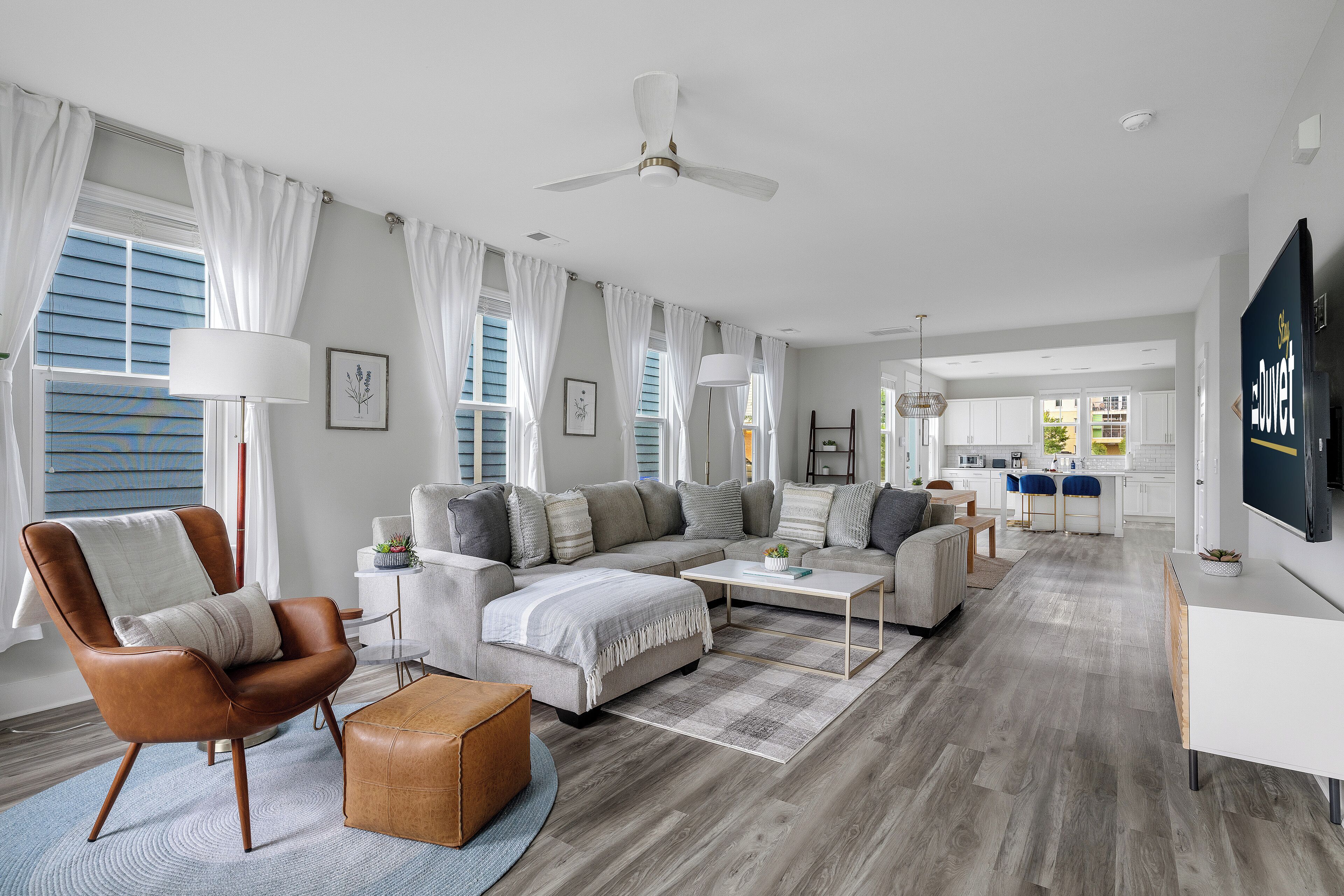 テレビ、書斎 / ワークスペース