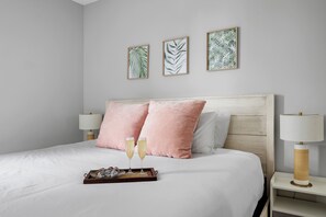 3 bedrooms, iron/ironing board, Internet - Steps to Park Circle! | The Cavalier (North Charleston)