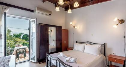 Aroni Cretan comfortable house