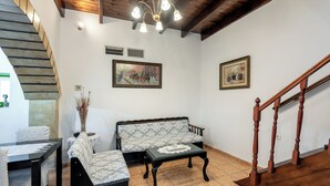 Unclassified image, 4 of 16, button - Aroni Cretan comfortable house  (Chania)