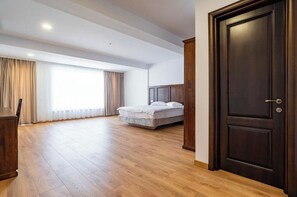 1 bedroom, WiFi, bed sheets - Voyager # 9 (Mamaia-Sat)