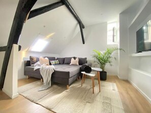 Smart TV, books - -2-zentral-traumwohnung-rhein (Oberwesel)