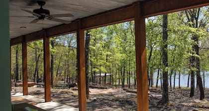 New Cabin on Private Lake with Hot Tub, Gas Grill, Fire Pit & Swings