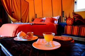 Free WiFi - Luxury desert camp Merzouga  (Taouz)