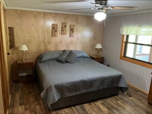 3 bedrooms, iron/ironing board, WiFi, bed sheets - Entire house near Seebert, Watoga, Snowshoe, and much more! (Hillsboro)