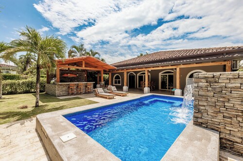 Casa 47 Private Tropical Pool Retreat- Bejuco