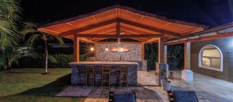 Casa 47 Private Tropical Pool Retreat- Bejuco