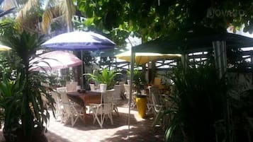 Kiến trúc tòa nhà