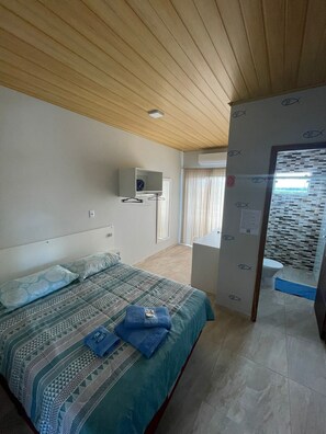 Comfort-Doppelzimmer | Schreibtisch, Bettwäsche