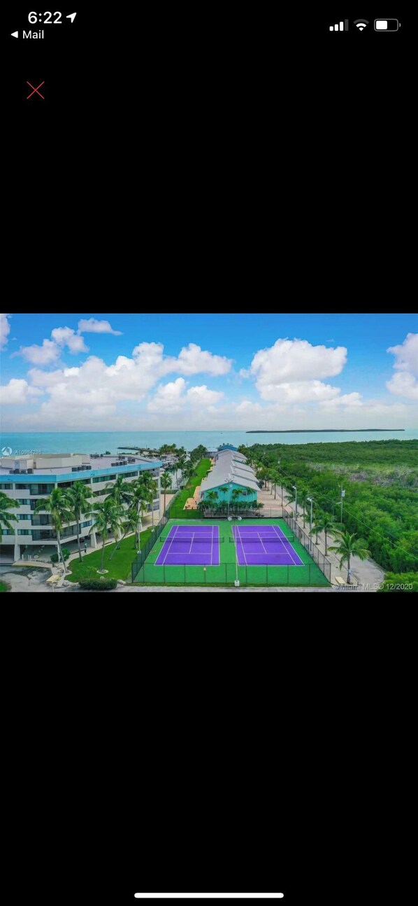 Sport court - KEY LARGO Lake View Townhome (Key Largo)