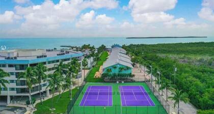 KEY LARGO Lake View Townhome