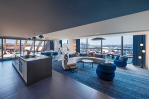 Premier Deluxe Studio, Studio, Bedroom 1: 1 King, Bedroom 2: 1 King, Bedroom 3: 1 King | Living area | LED TV - W Sydney (Sydney)