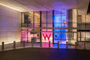 Property entrance - W Sydney (Sydney)