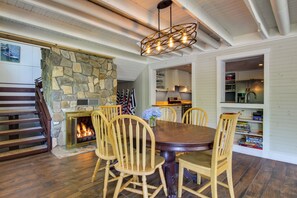 Dining - Lake Lure Getaway w/ Docks & Scenic Views! (Lake Lure)