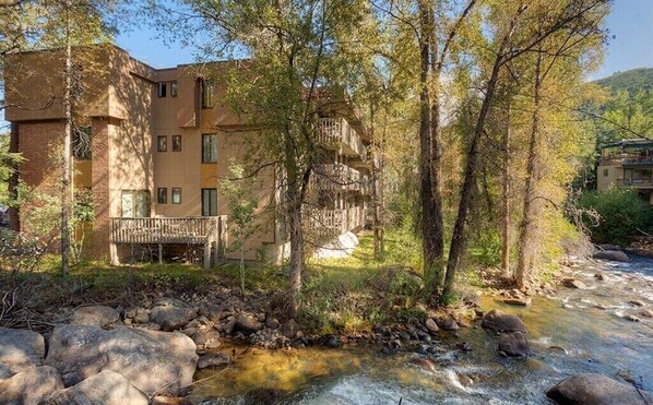 RiverView Condos on Roaring Fork