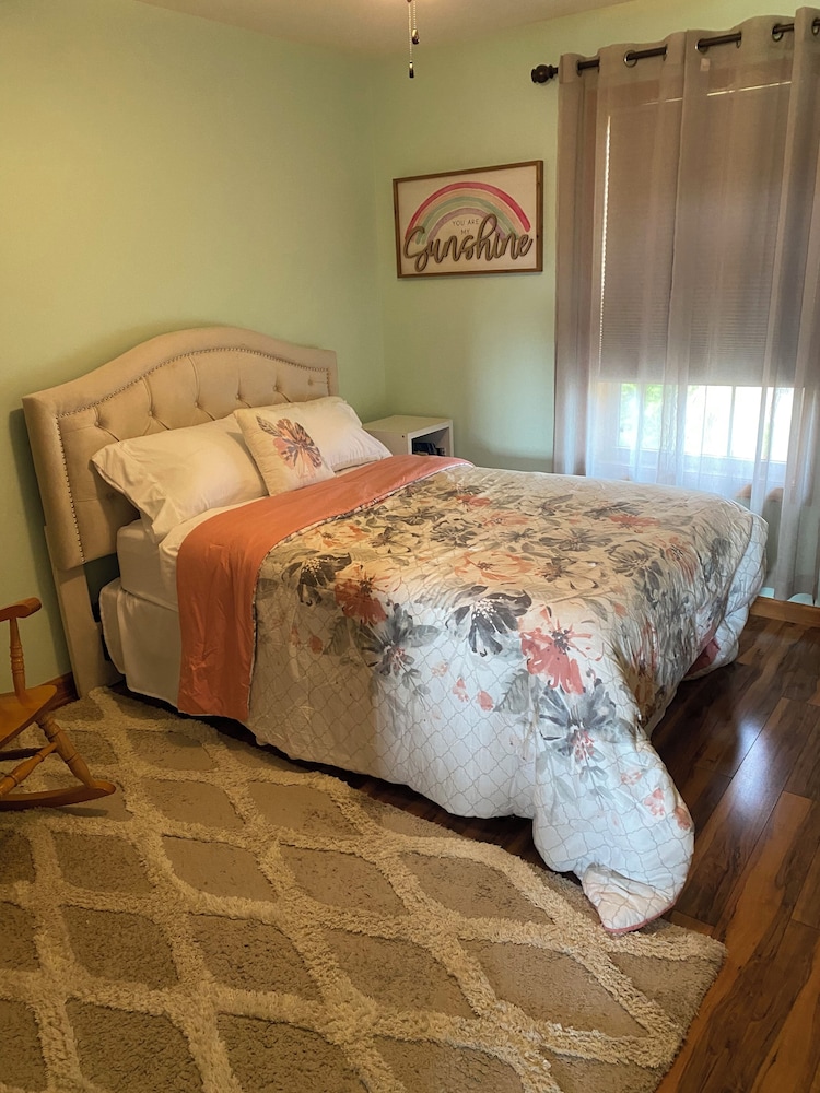 2025 Oshkosh EAA rental — 4.5 miles from the AirVenture Oshkosh Vrbo