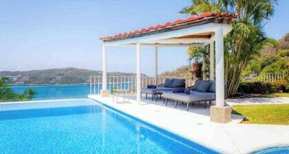 ESPECTACULAR CASA EN ACAPULCO