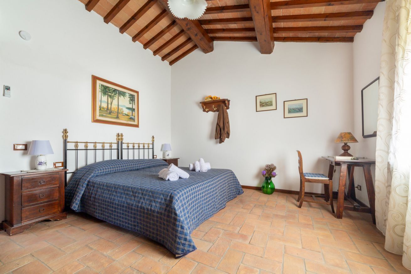 4 bedrooms, WiFi, bed sheets