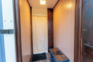 标准小屋 | 浴室淋浴