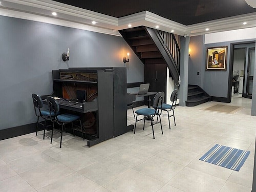 Suite P at Piano Coliving POA