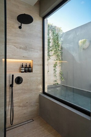 Een douche, een haardroger