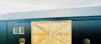 Cosy Barn / Farm Stay / Private Horse-equine Oasis