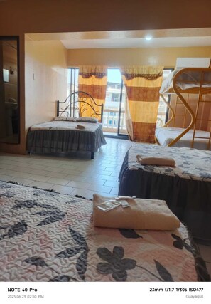 Economy Triple Room