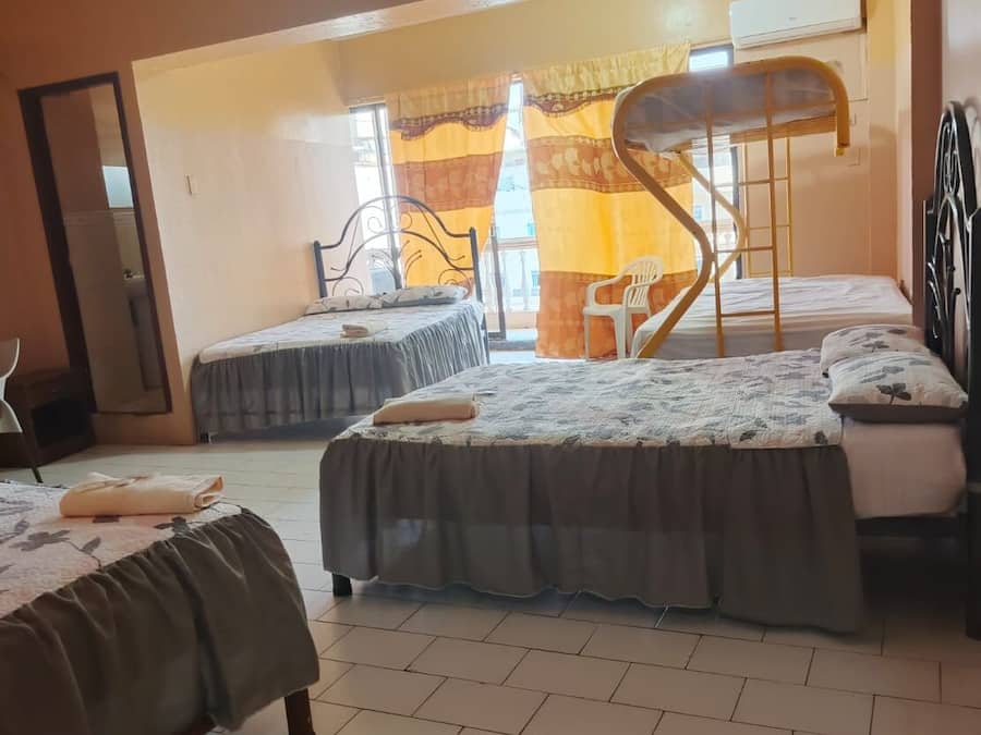 Economy Triple Room | Free WiFi, bed sheets