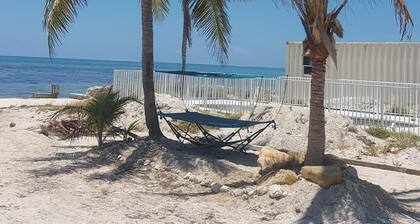 Viamarhe Cabin-Private beach, Kayak, yard games