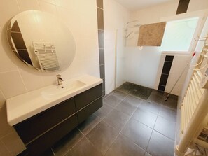Hair dryer - New 2* house for 2 to 6 people, 16km from the beaches of Mimizan - Pontenx les Forges (PONTENX LES FORGES)