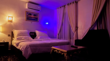 Basic Single Room | Hypo-allergenic bedding, down comforters, Tempur-Pedic beds. Zaytun Hotel Kano