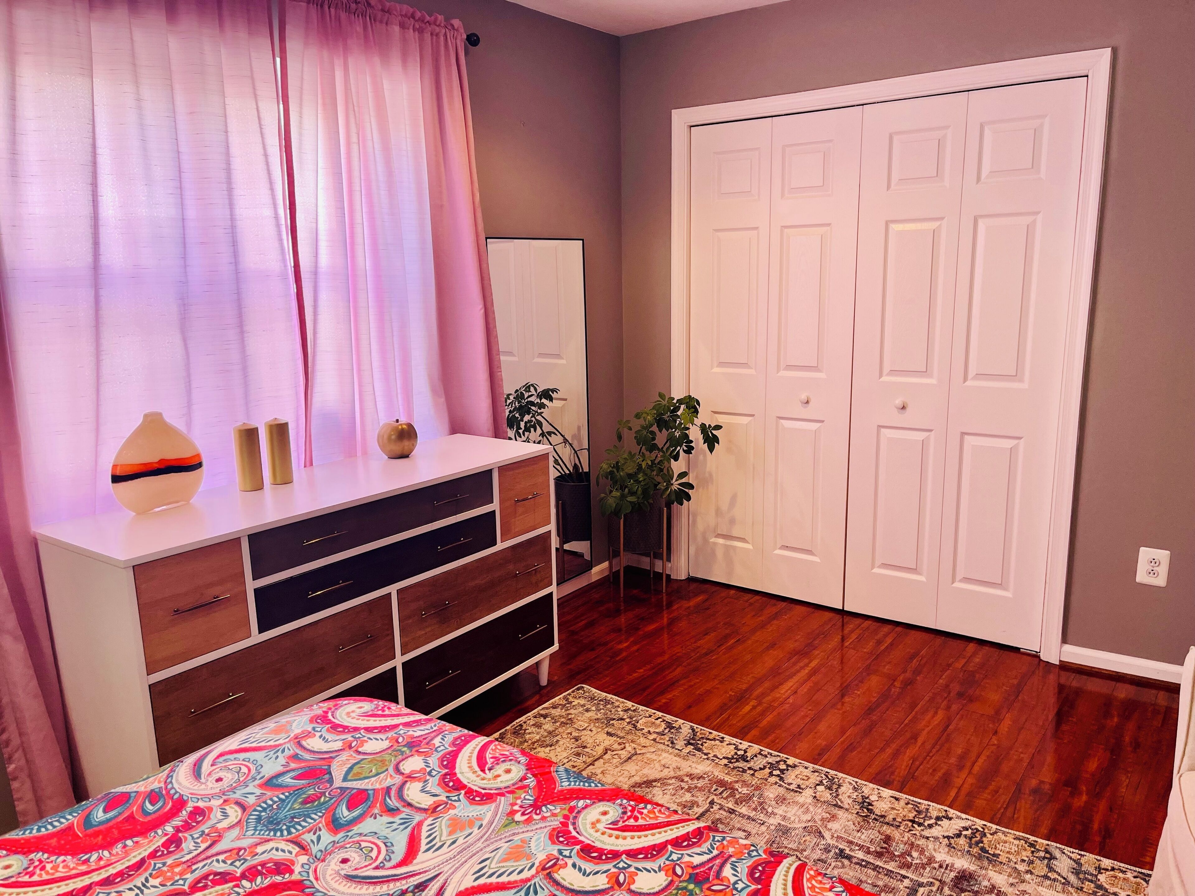 Strykejern/-brett, wi-fi og sengetøy