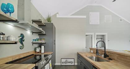 Brand New Home! Pet Friendly! Gulf Views! Playground!