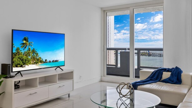Living area - Downtown Seaclusion in Miami (Miami)